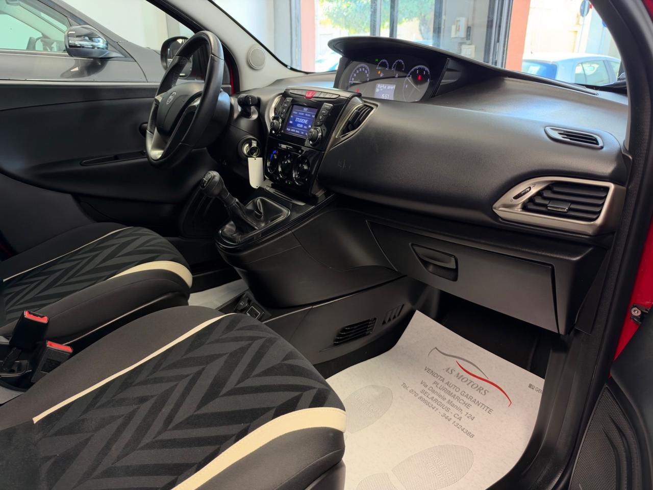 Lancia Ypsilon 1.3 MJT 95 CV Lounge