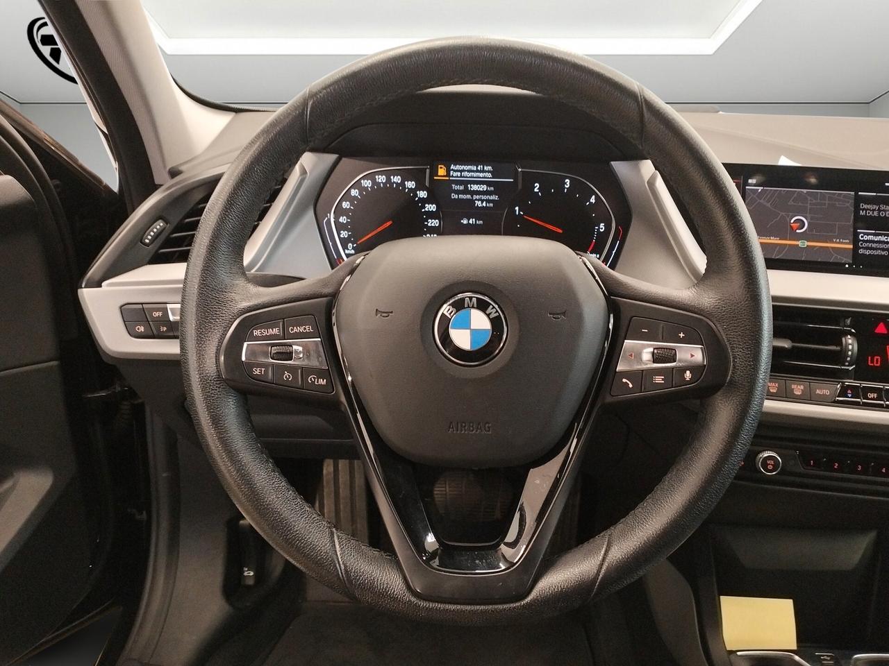 Bmw 116 116d 5p. Business Advantage