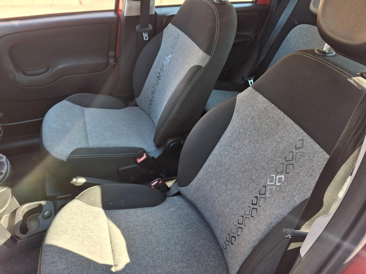 Fiat Panda 1.2 EasyPower modello lounge Neopatentati