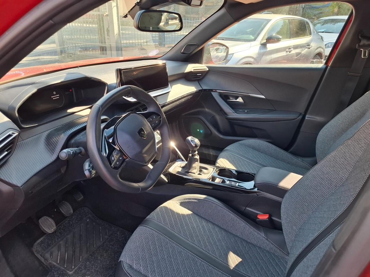 Peugeot 2008 PureTech 100 S&S Allure