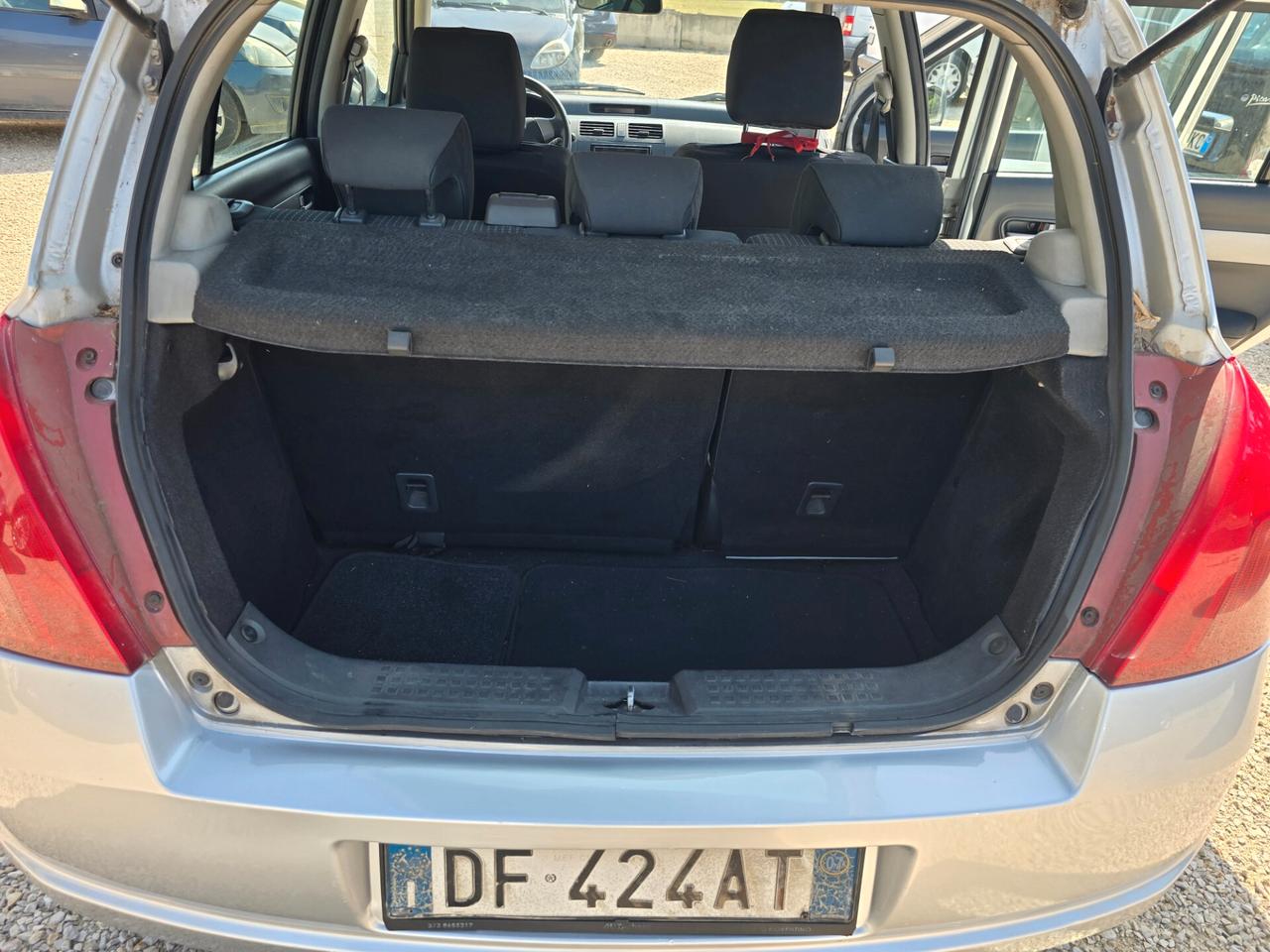 Suzuki Swift 1.3 DDiS 5p. 51kw