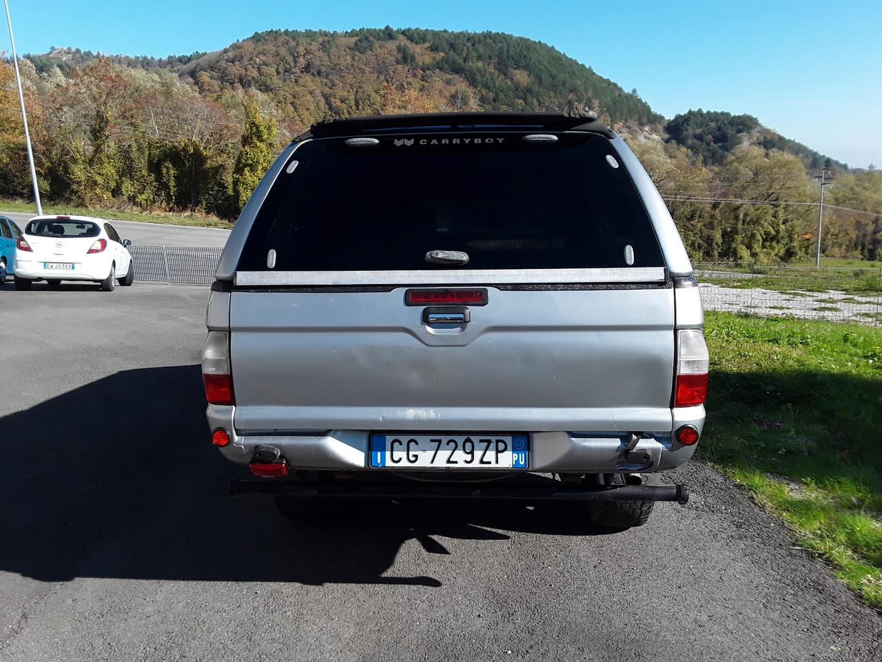 Mitsubishi L200 2.5 TDI 4WD Club Cab Pick-up GLS