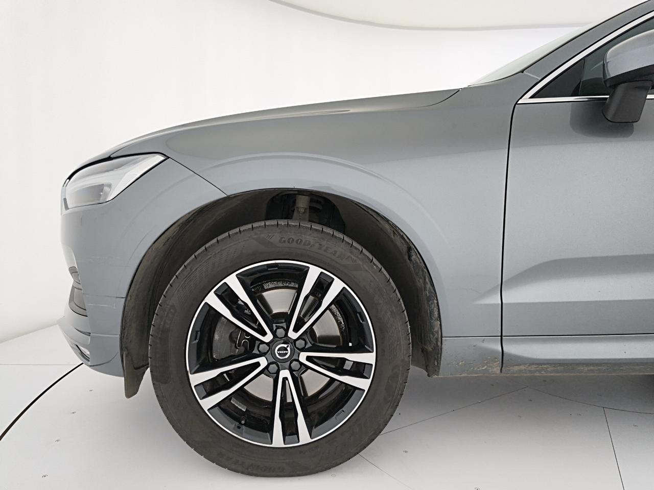 Volvo XC60 2.0 b4 Momentum Pro awd