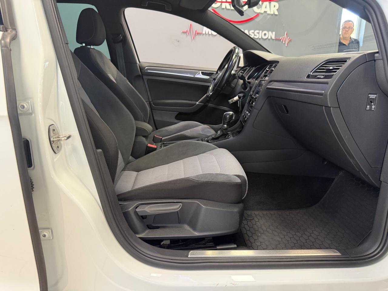 Volkswagen Golf 1.6 TDI 110 CV DSG 5p. Sport Edition R line