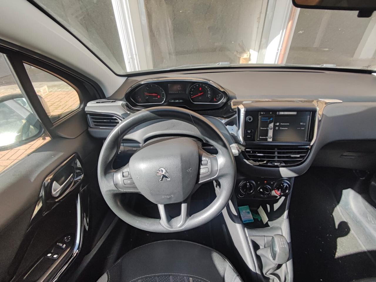 Peugeot 208 PureTech 82 5 porte Allure