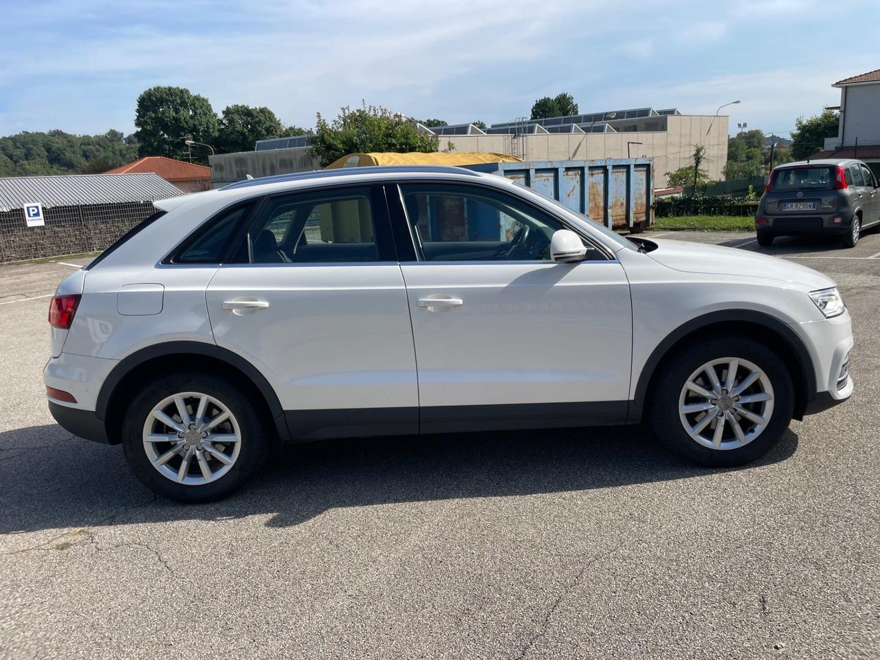 Audi Q3 2.0 TDI 150 CV S tronic Business