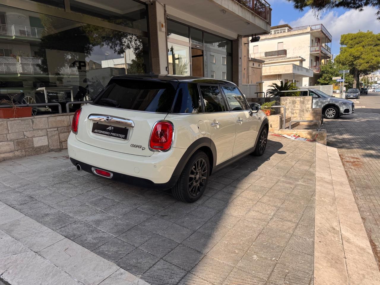 Mini 1.5 Cooper D 5 porte Automatica
