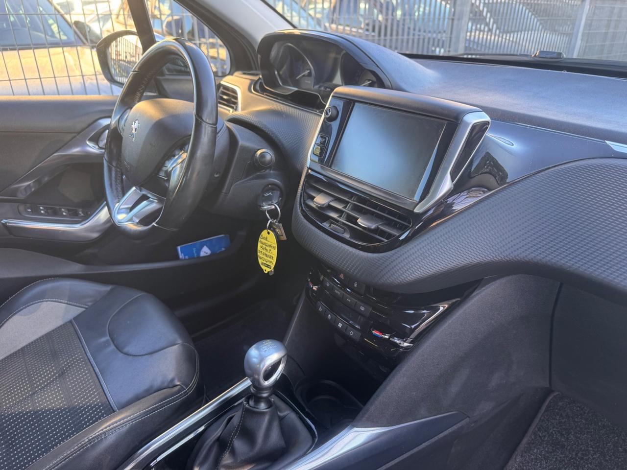 Peugeot 2008 1.6 e-HDi 115 CV neopaten garanzia 12 m