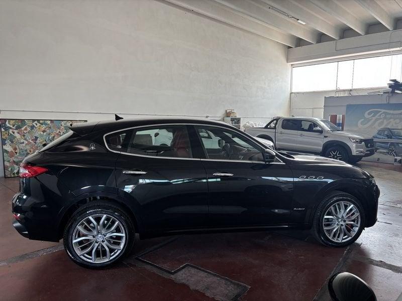 Maserati Levante LEVANTE 250 CV