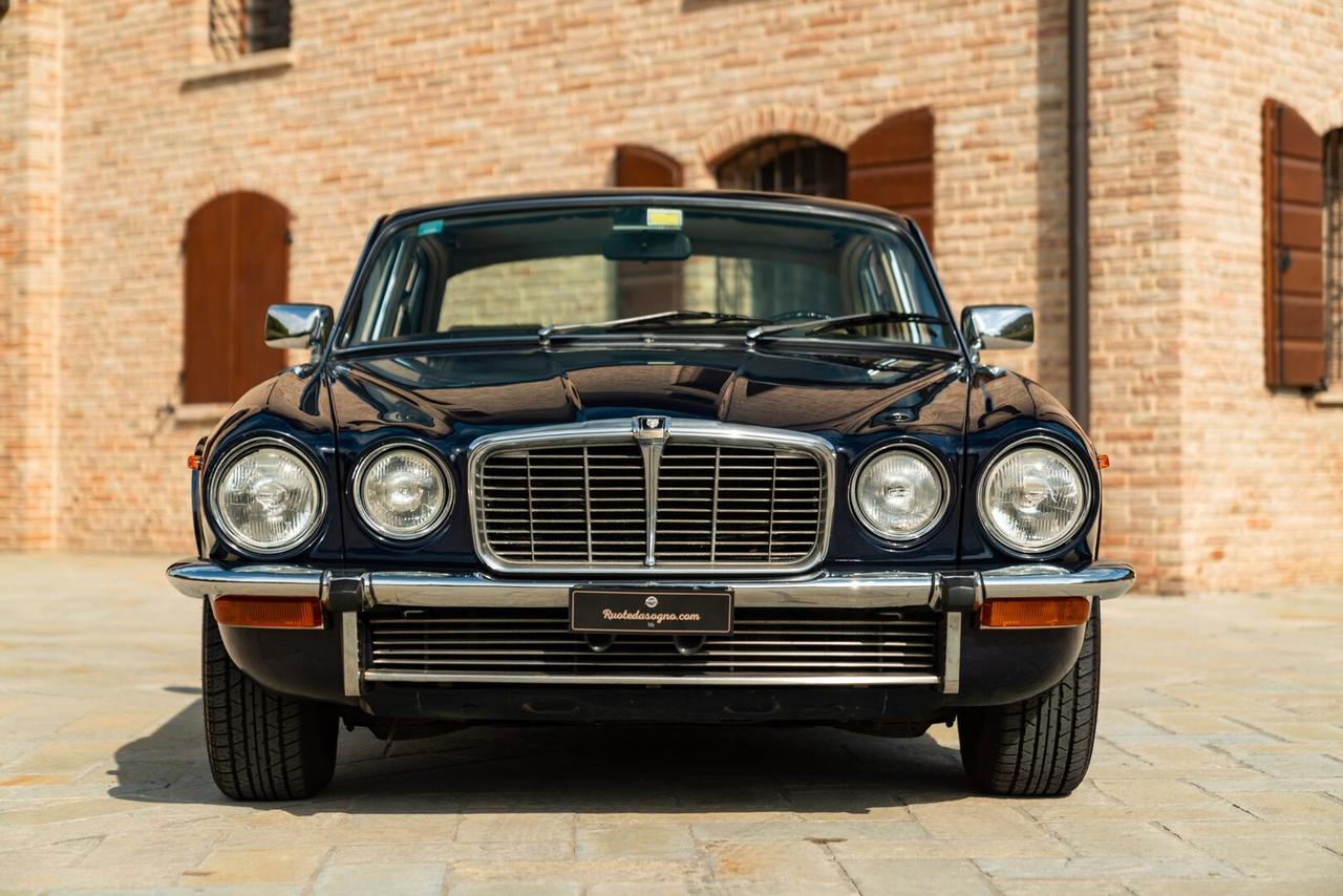 Jaguar XJ 4.2 - JAG00070