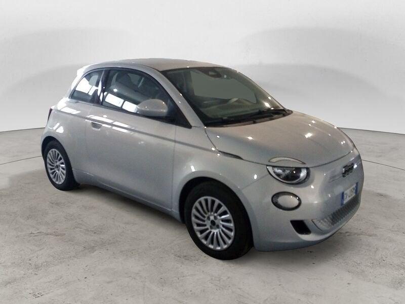 FIAT 500 Bev Hatchback My24 500e -320 Berlina