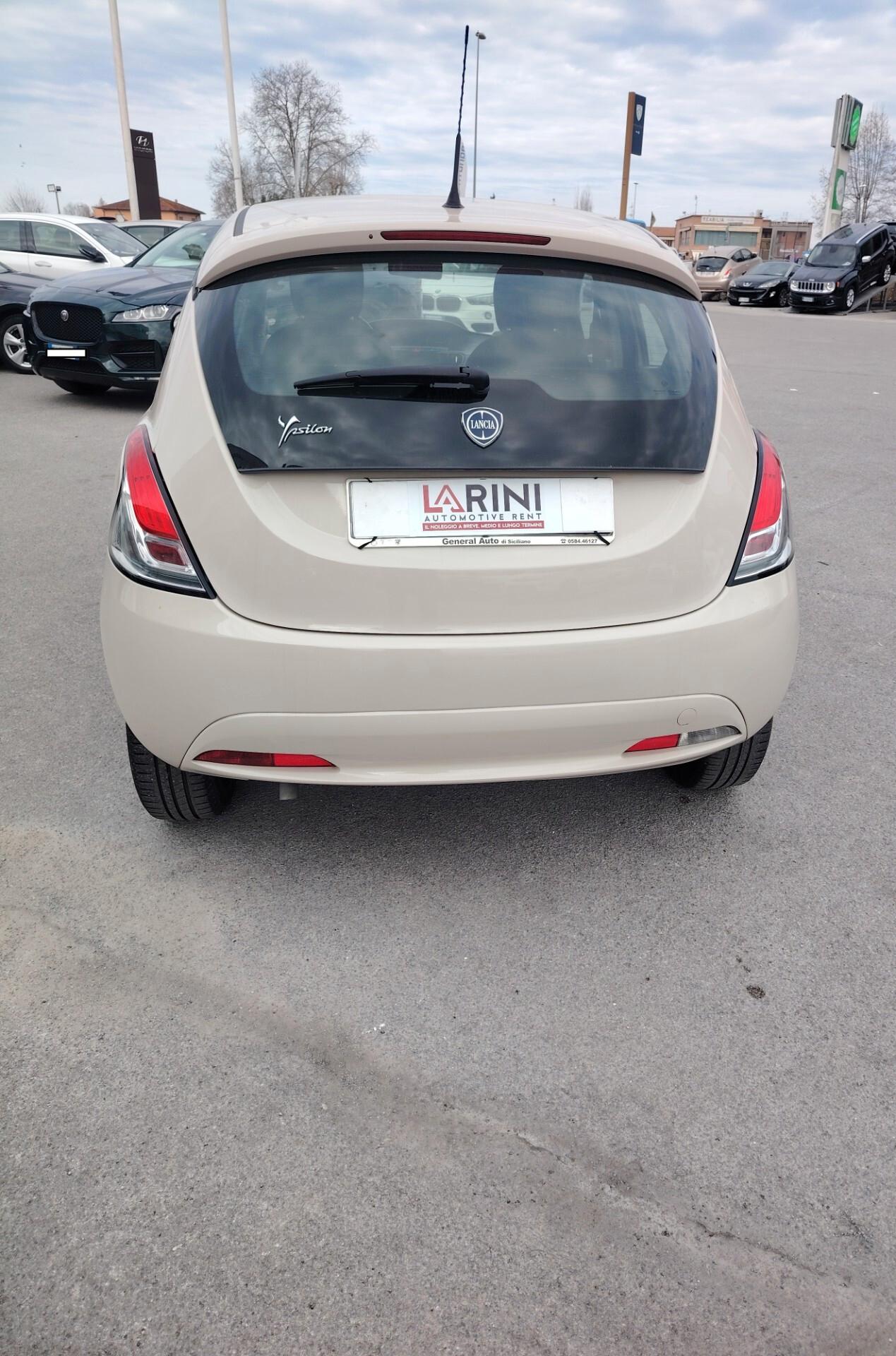 Lancia Ypsilon 1.2 69 CV 5 porte Platinum - NEOPATENTATO