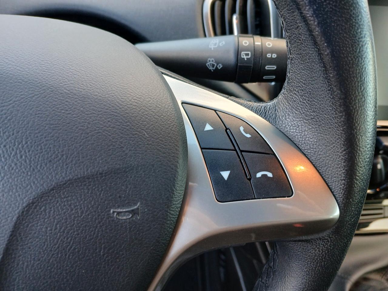 LANCIA YPSILON 1.0 HYBRID GOLD 2023