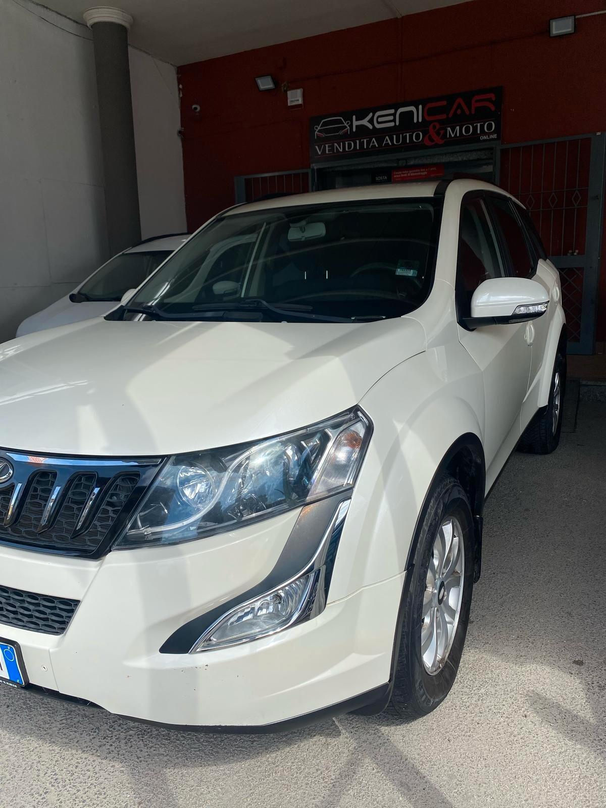 Mahindra XUV500 2.2 16V FWD W6
