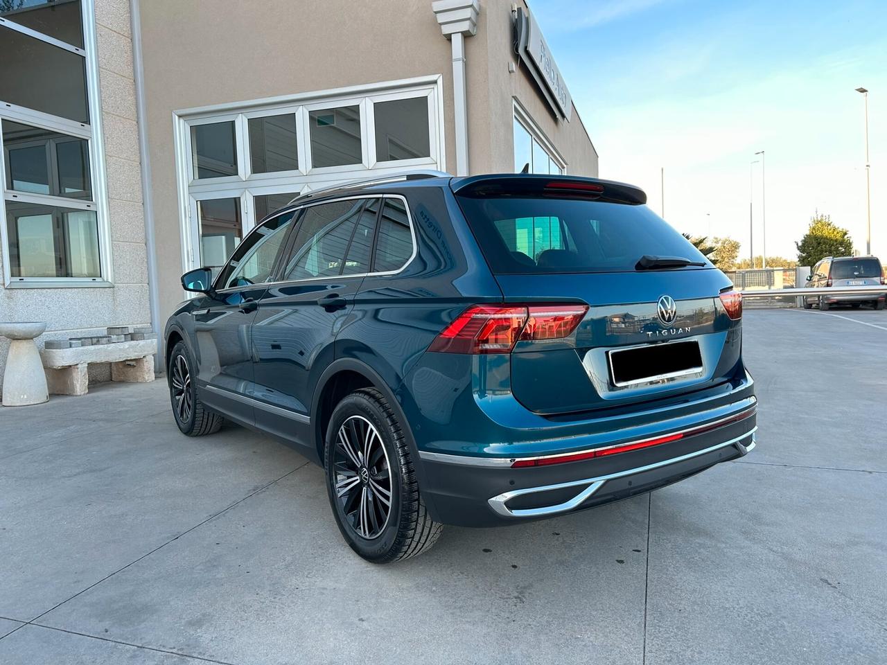 Volkswagen Tiguan 2.0 TDI 150 CV SCR DSG Elegance