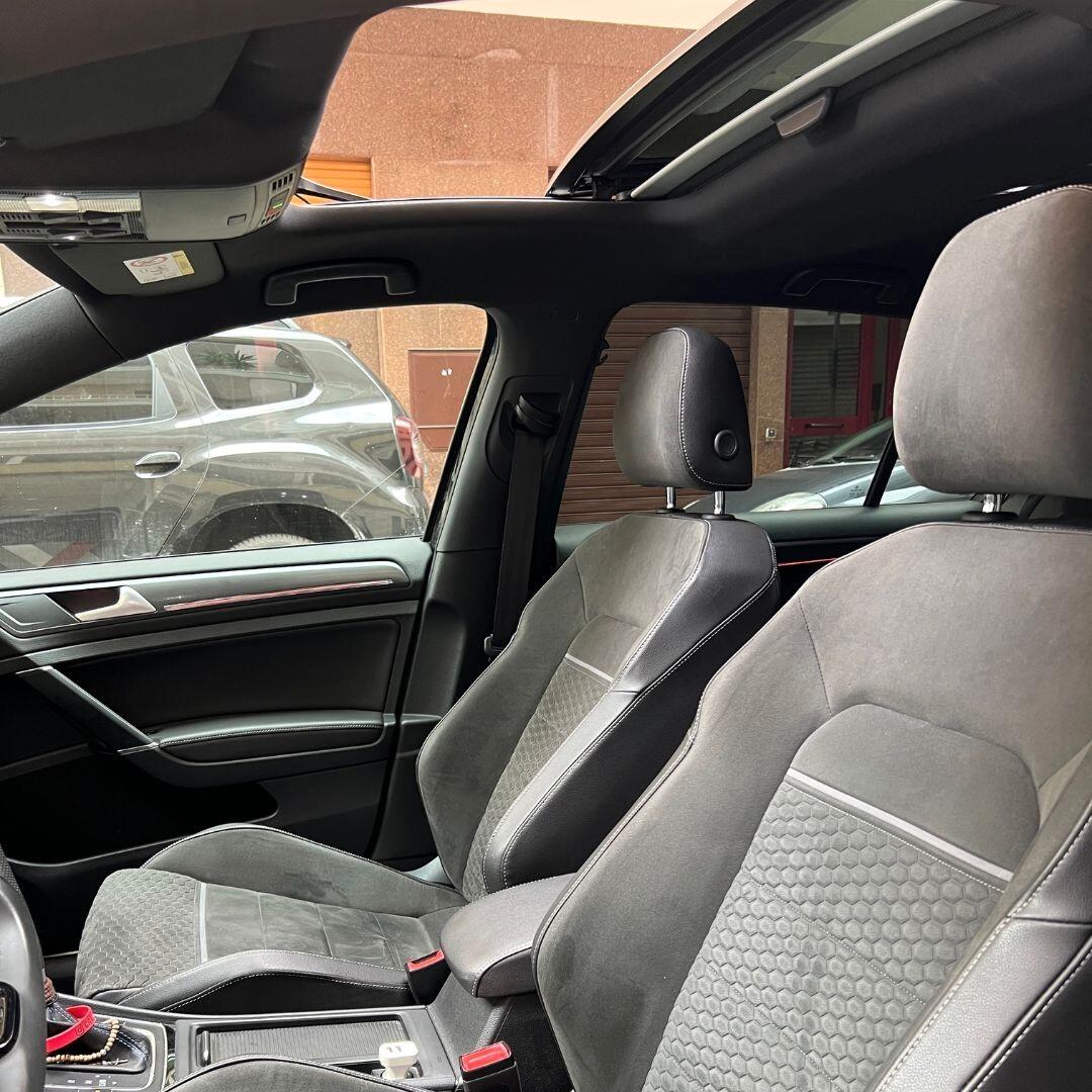 Volkswagen Golf 1.4 GTE dsg 150cv