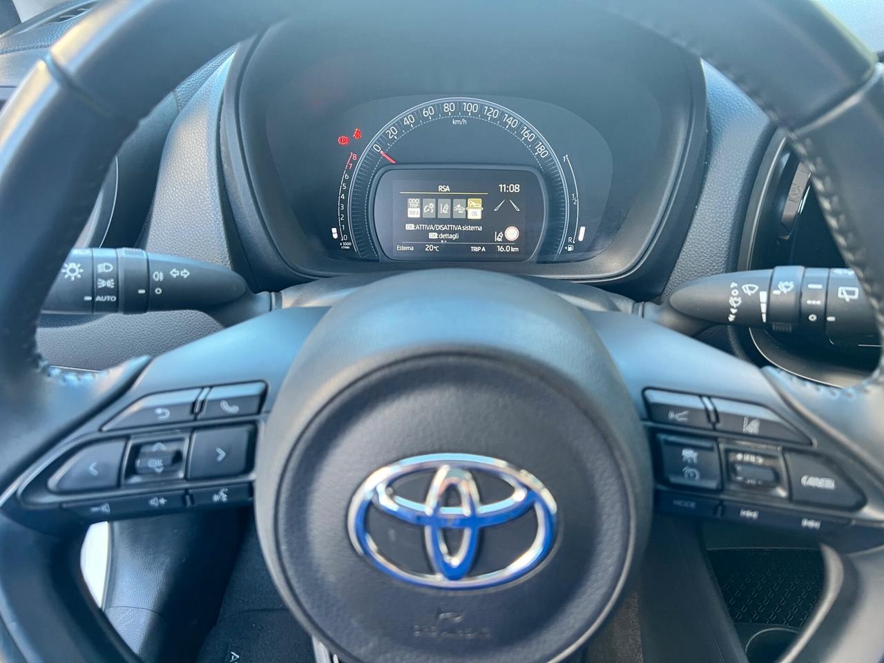 Toyota Aygo X 1.0 benz. 72cv Active CARPLAY/CAMERA/ACC