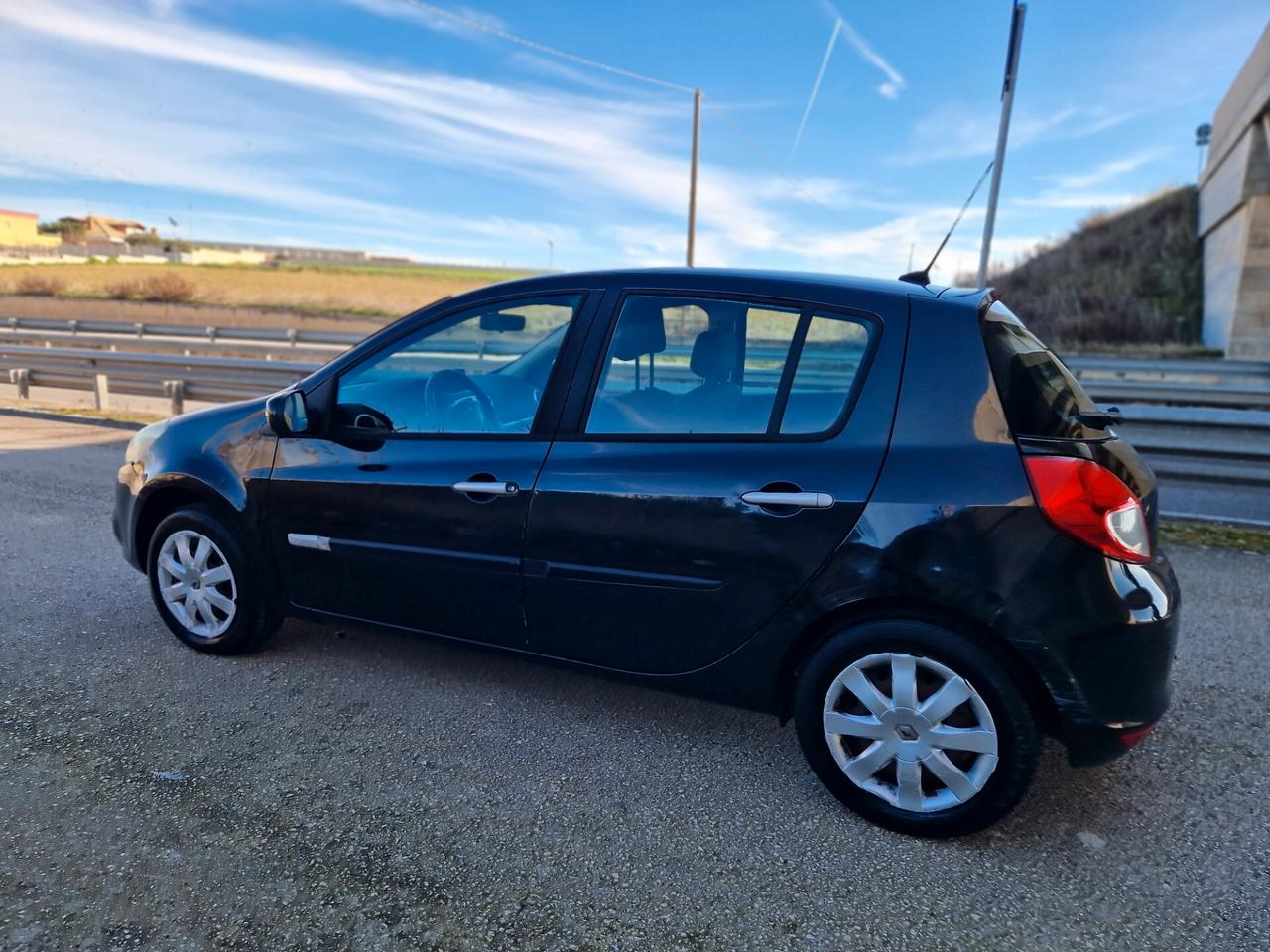 Renault Clio 1.2 16V 5 porte GPL Dynamique