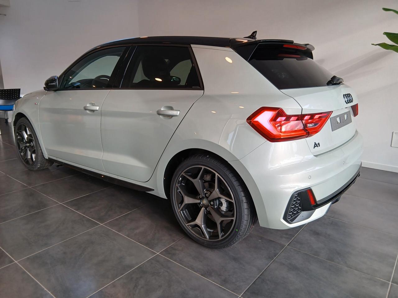 Audi A1 SPB 30 TFSI S tronic Identity Black NUOVA tua per € 312 mese
