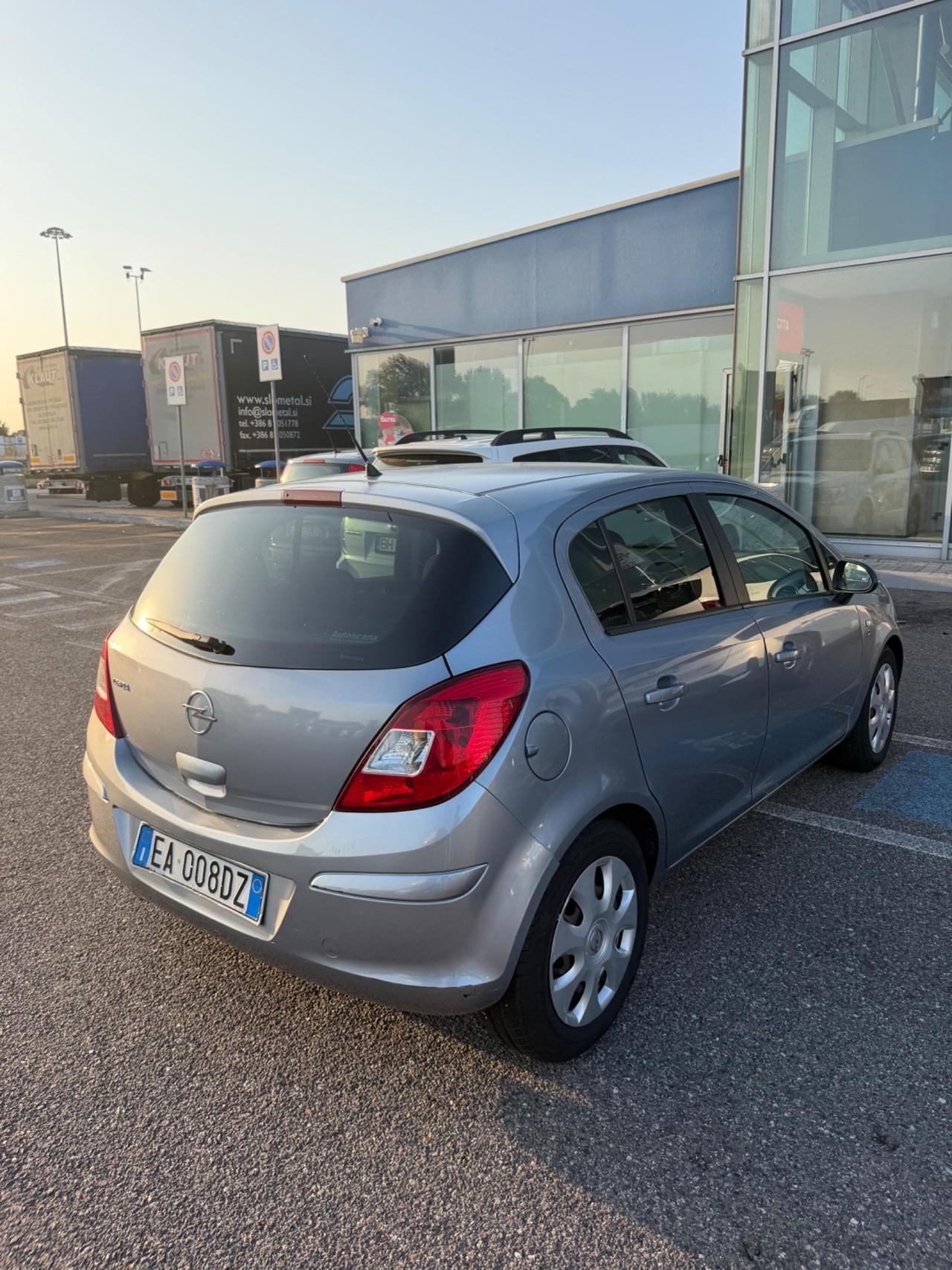 Opel Corsa 1.2 SOLO 36.000KM UNICO PROPRIETARIO!!