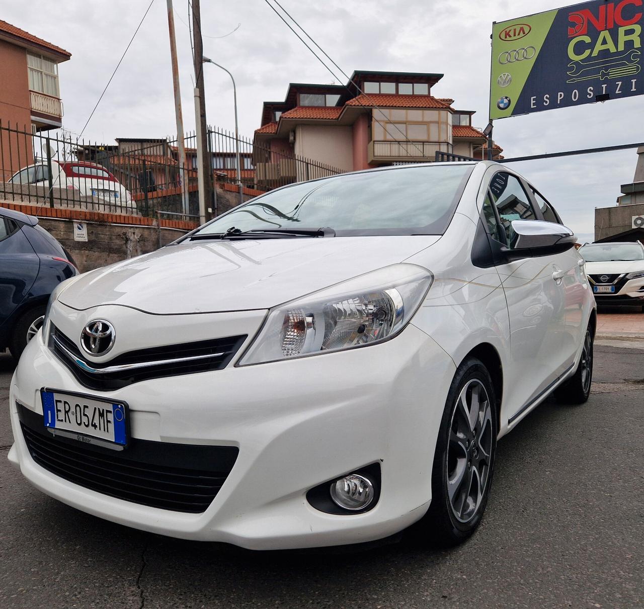 Toyota Yaris 1.4 D-4D 5 porte Lounge