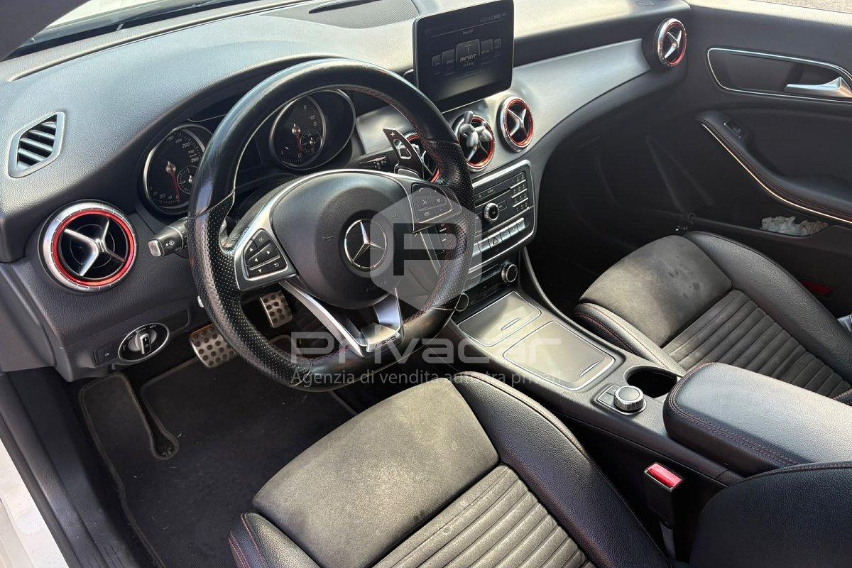 MERCEDES CLA 220 d 4Matic Automatic Premium Dark Night
