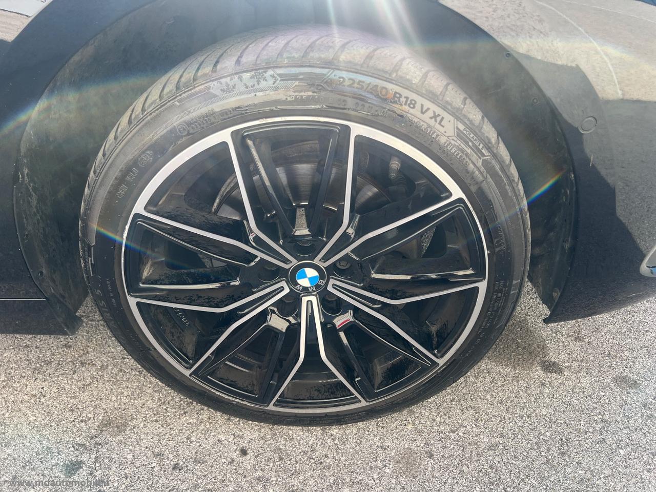 BMW 118d 5p. Business Advantage AUTOMATICA CERCHI 18 CAMERA