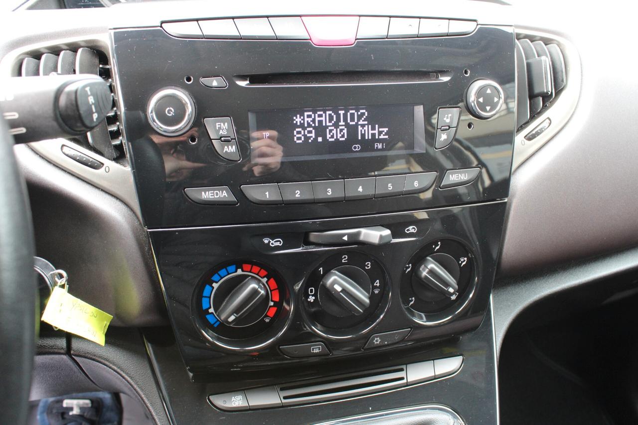 Lancia Ypsilon 0.9 t.air Gold ecochic metano 80cv X NEOPATENTATI