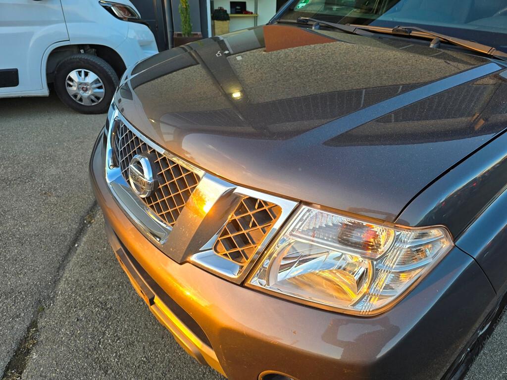 Nissan Navara 2.5 dCi 190CV King Cab LE DA VETRINA!
