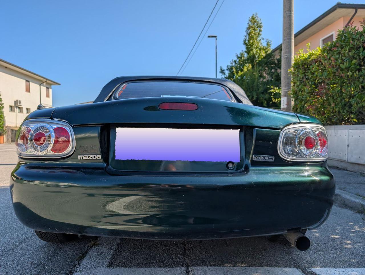 Mazda MX-5 1.6i 16V cat