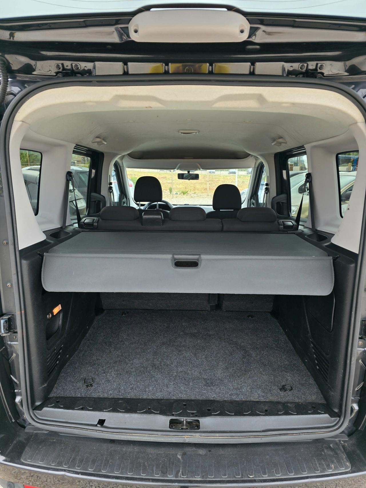 Opel Combo 5 posti fiat Doblò