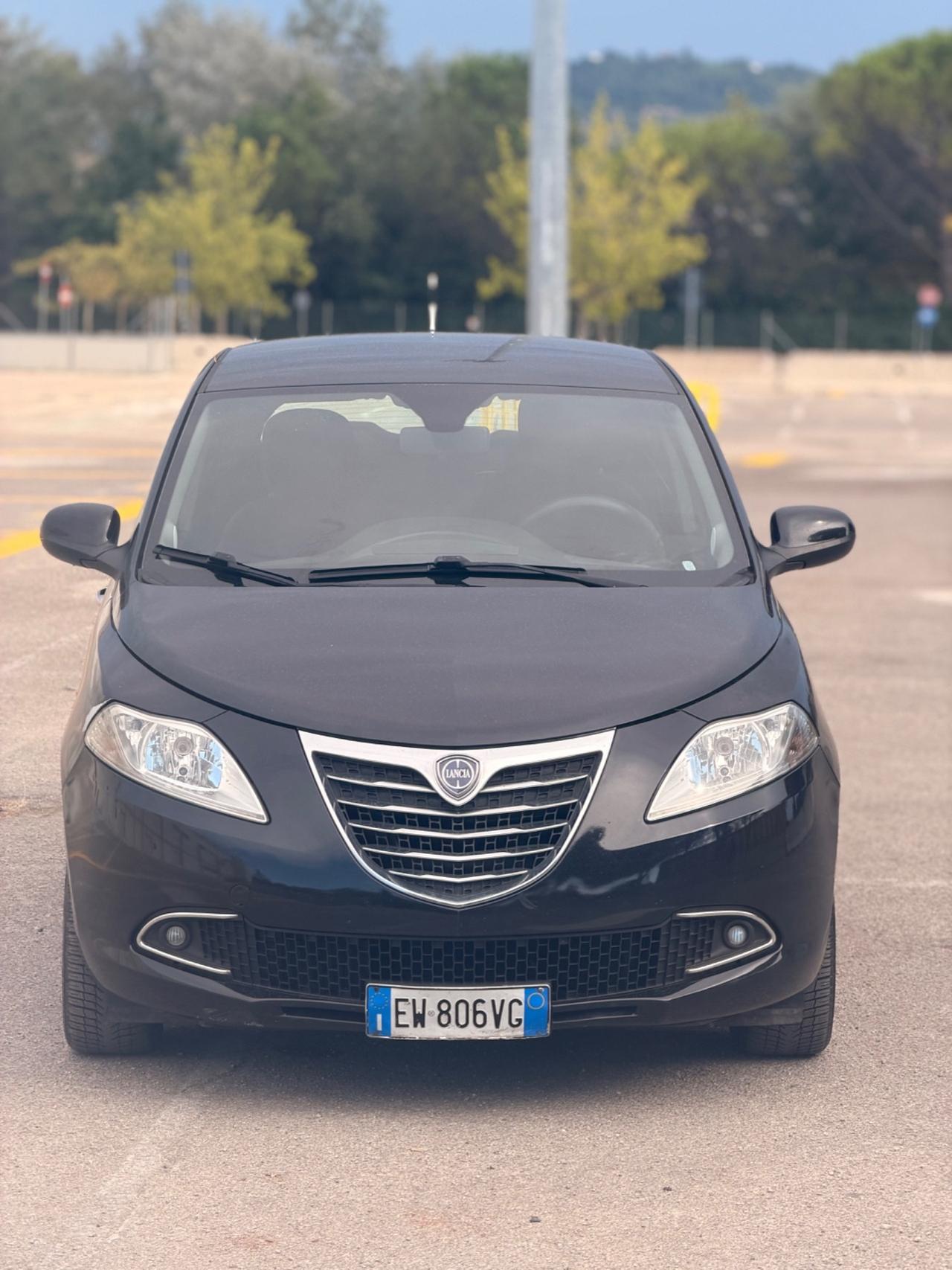 Lancia Ypsilon 1.2 69 CV 5 porte GPL Ecochic Platinum
