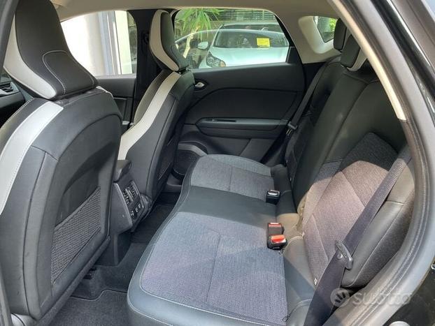 Renault Captur Plug-in Hybrid E-Tech 160 CV I...