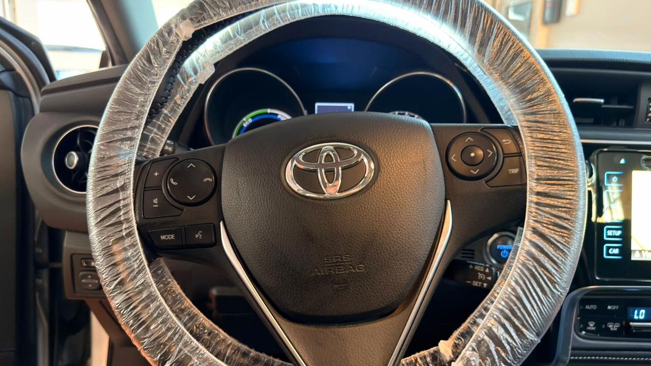 Toyota Auris 1.8 Hybrid Lounge