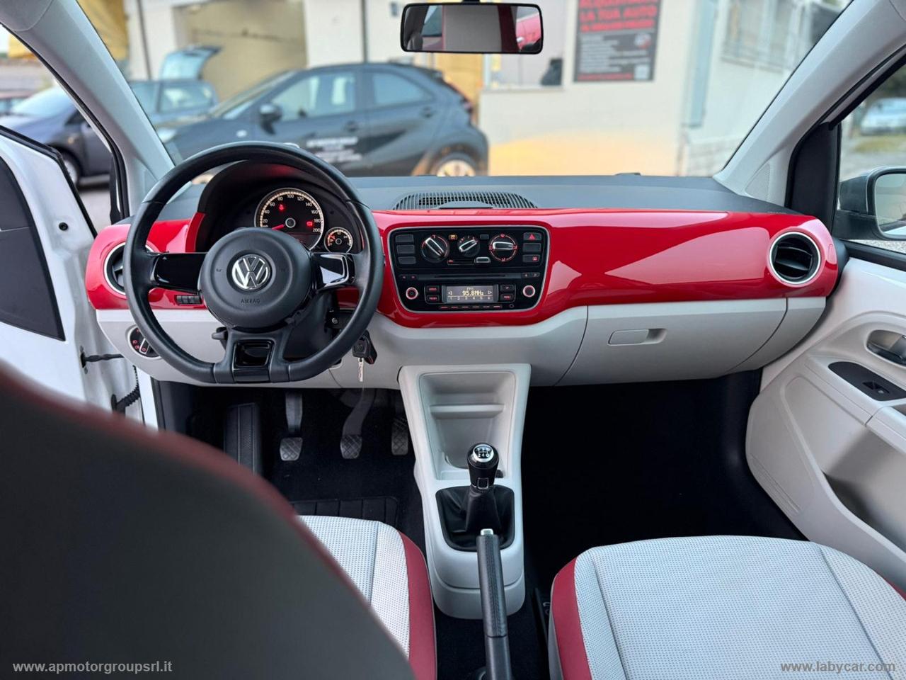 VOLKSWAGEN 1.0 75 CV 5p. high up!