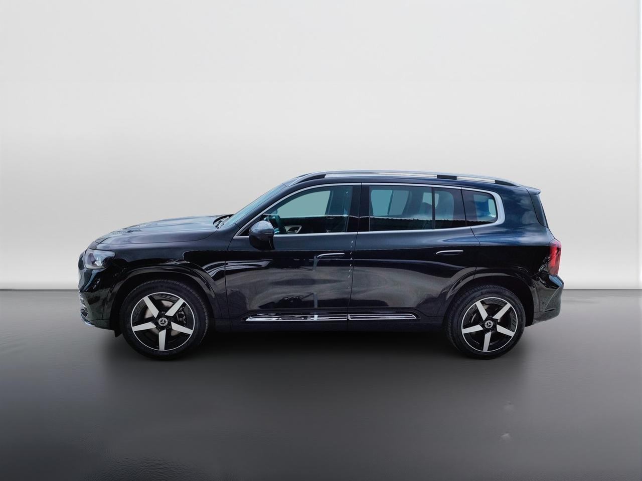 Mercedes-Benz GLB 250+ con tecnologia EQ