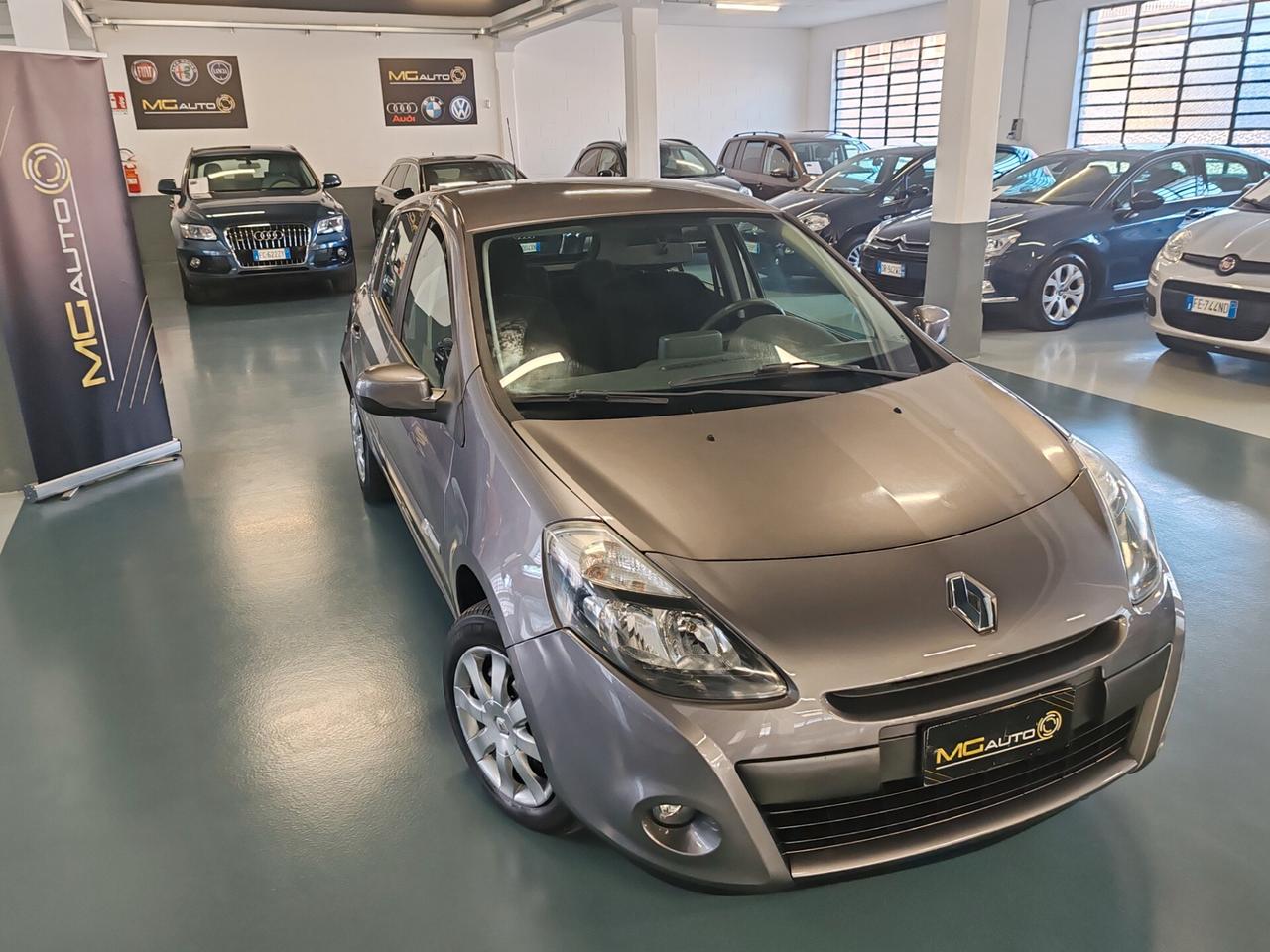 Renault Clio 1.2 16V 5 porte Confort