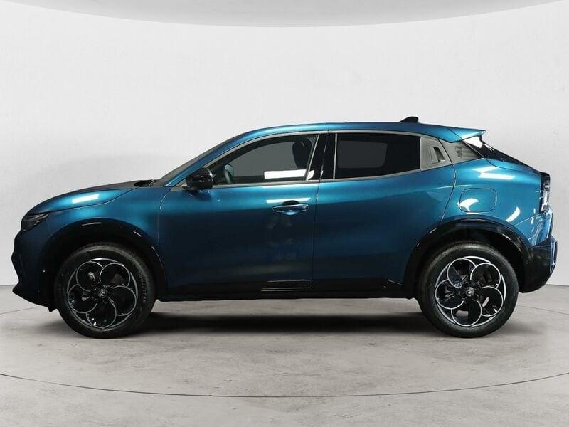 Alfa Romeo Junior HYBRID Q4 145cv