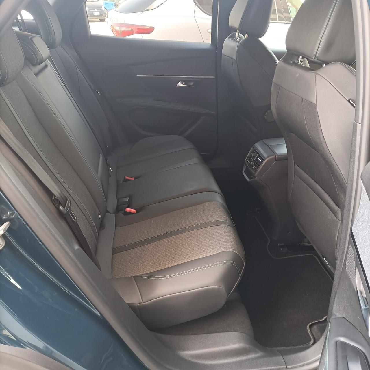 Peugeot 3008 BlueHDi 130 S&S EAT8 Allure Pack
