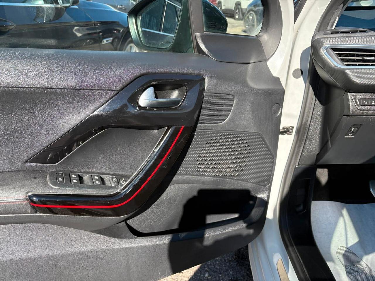 Peugeot 208 PureTech Turbo 110 EAT6 S&S 5 porte GT Line