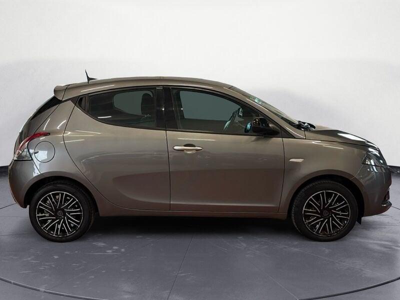 Lancia Ypsilon YPSILON 1.0 FireFly Hybrid 70cv