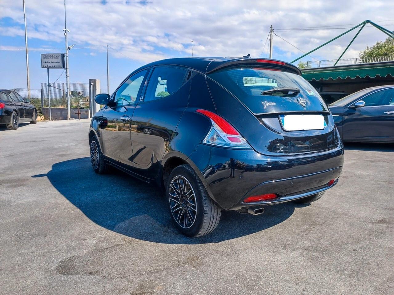 Lancia Ypsilon 1.2 69 CV 5 porte GPL Ecochic Gold