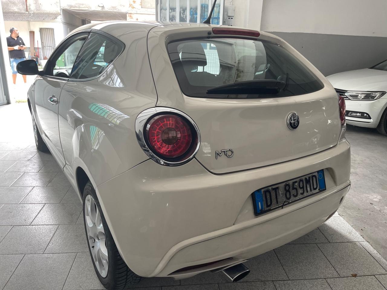 Alfa Romeo MiTo 1.3 JTDm 16V 90 CV Distinctive Sport Pack