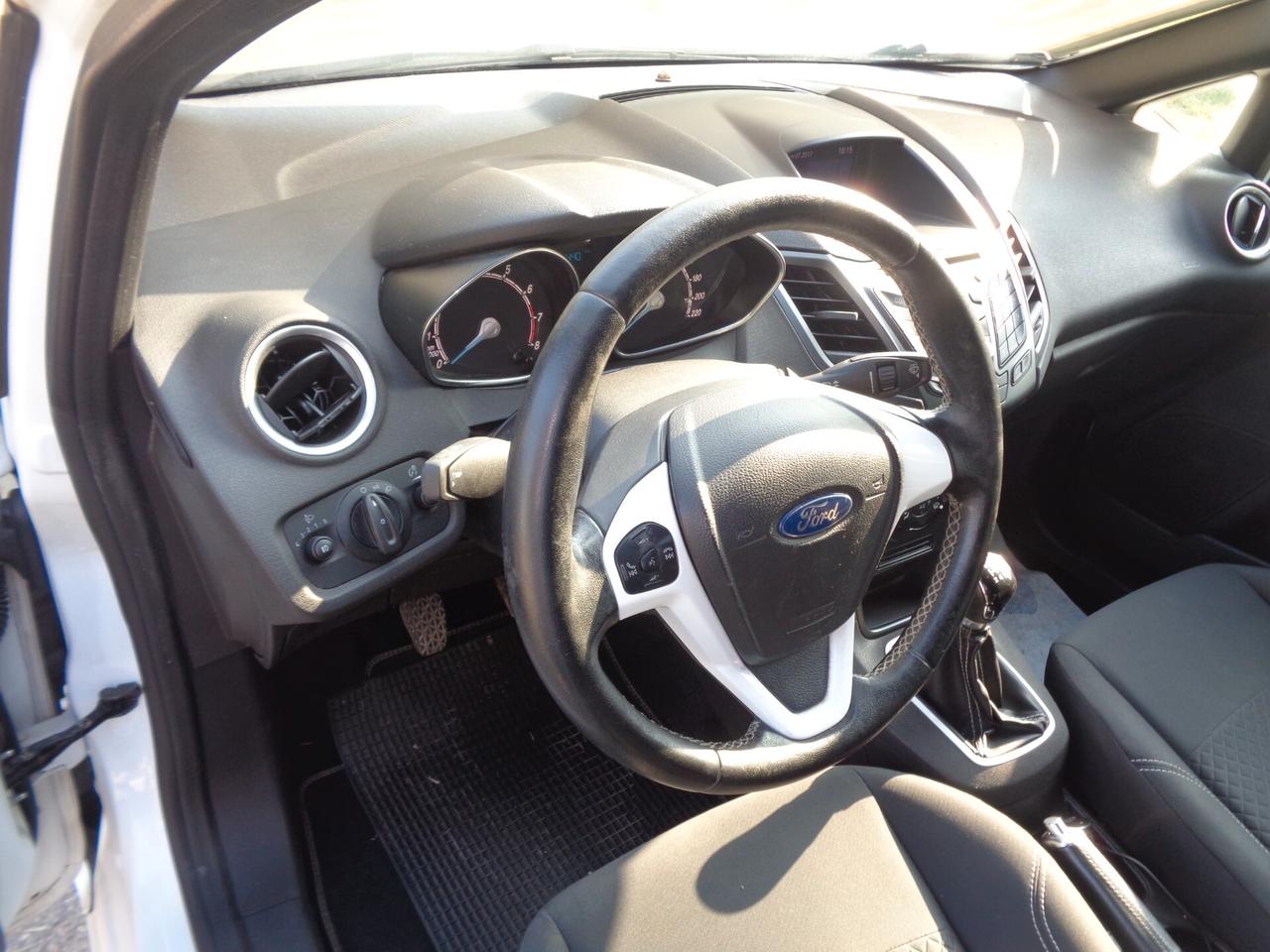 Fiesta 1.2 60CV 5p Black & White Edition 80milakm da vetrina