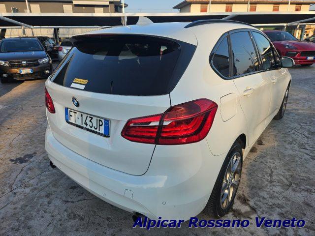 BMW 220 i Active Tourer Luxury autom.