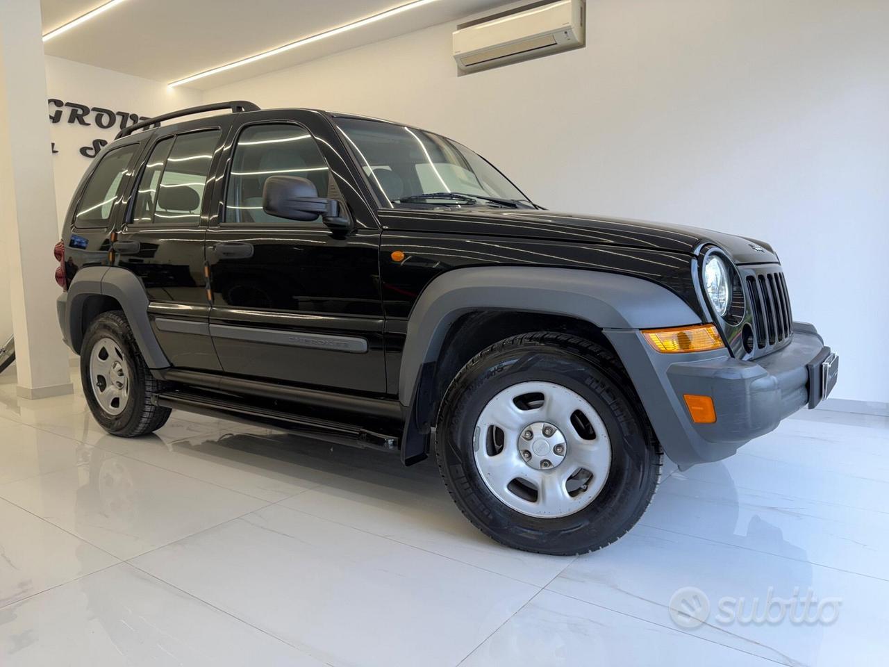 Jeep Cherokee 2.8 CRD Sport automatica
