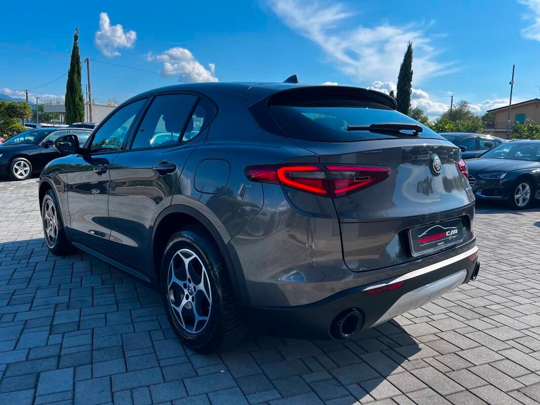 Alfa Romeo Stelvio 2.2 t Business rwd 160cv auto