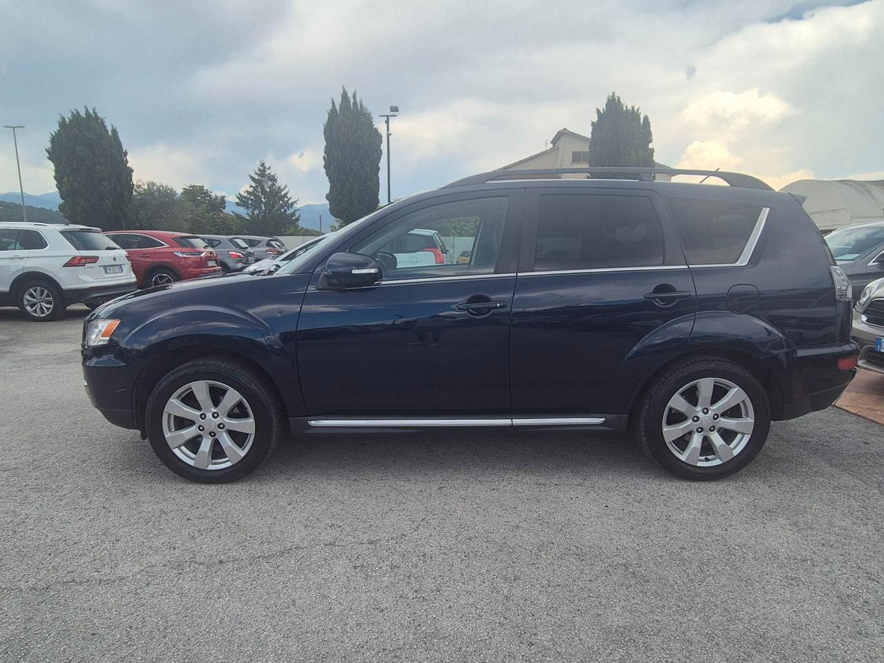 Mitsubishi Outlander 2.2 DI-D 4WD Intense