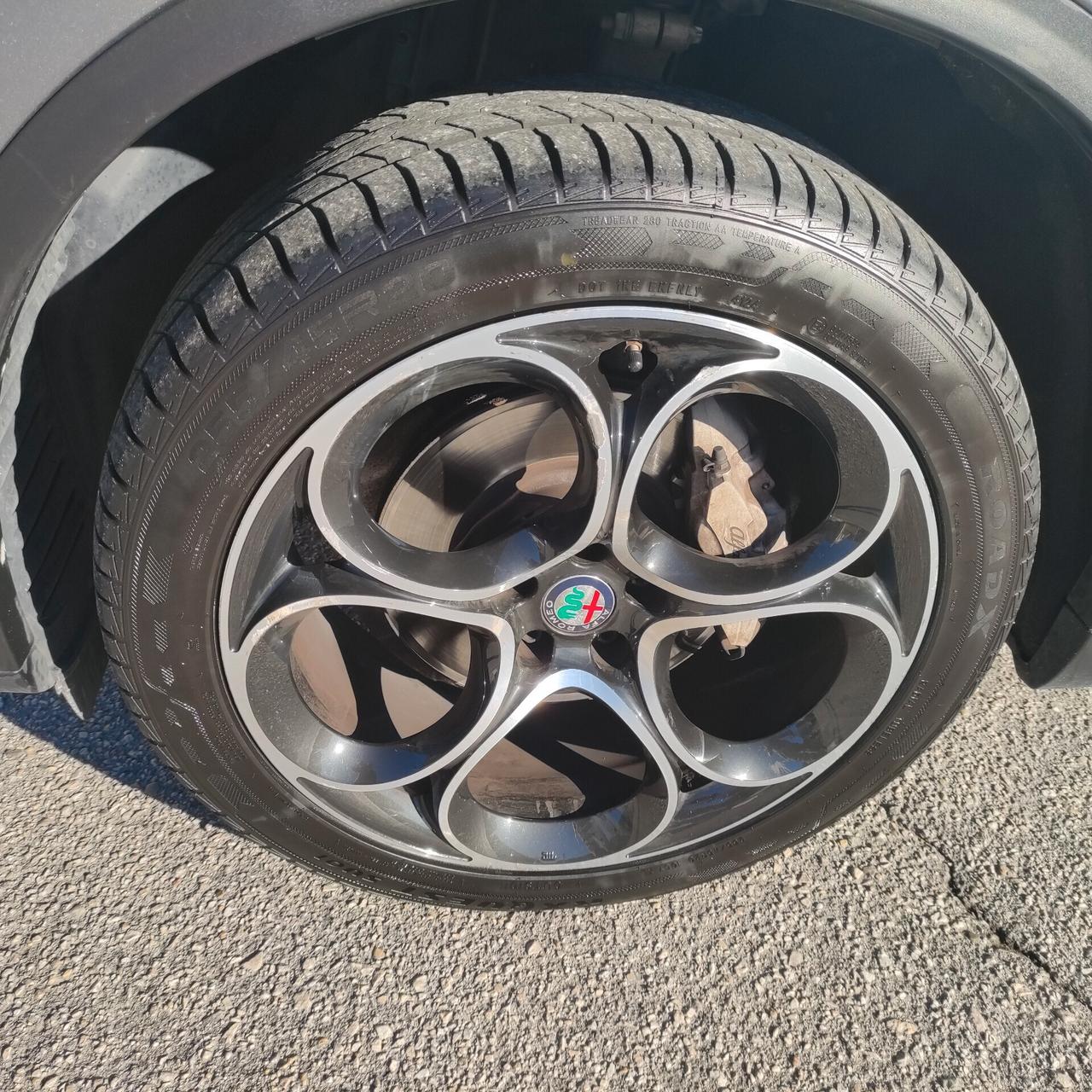 Alfa Romeo Stelvio 2.2 Turbodiesel 210 CV AT8 Q4 Executive