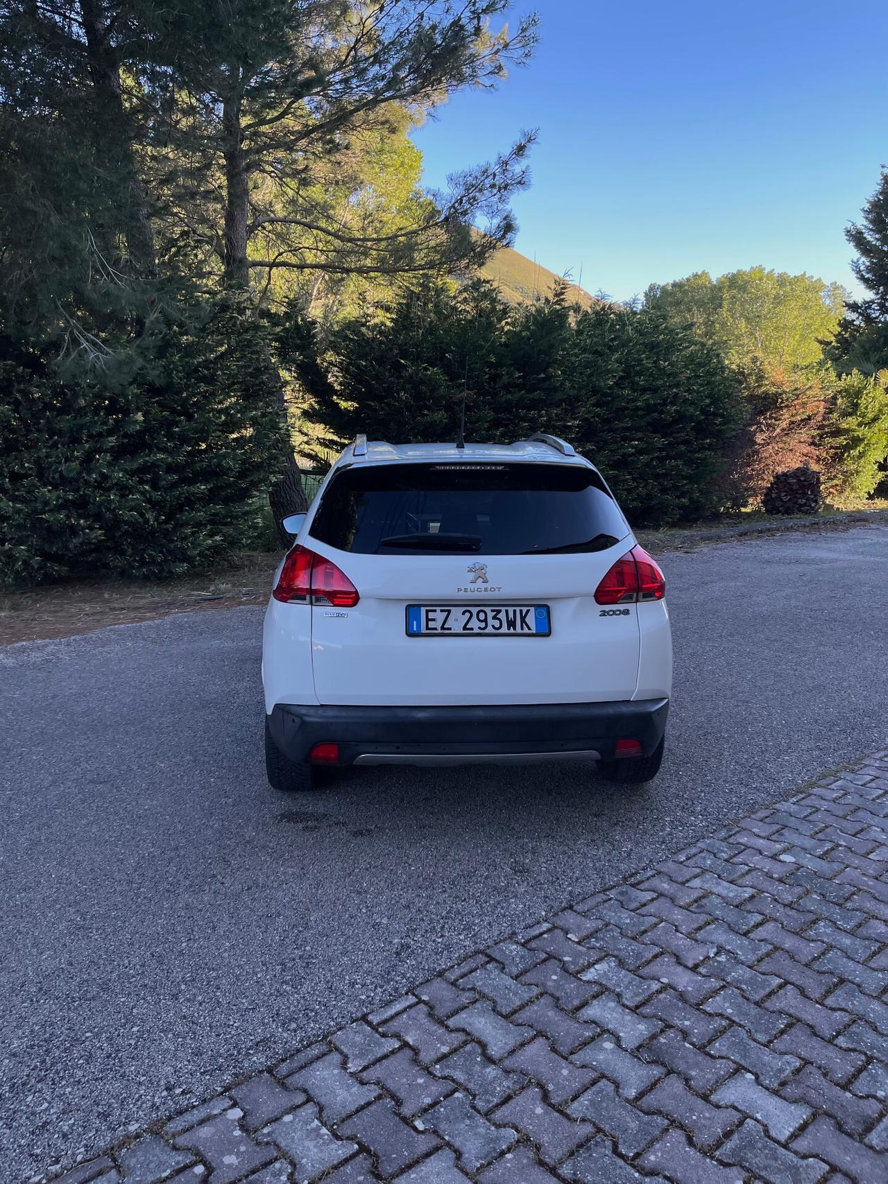 Peugeot 2008 1.6 BLUEHDI ALLURE S&S CON SISTEMA START&STOP